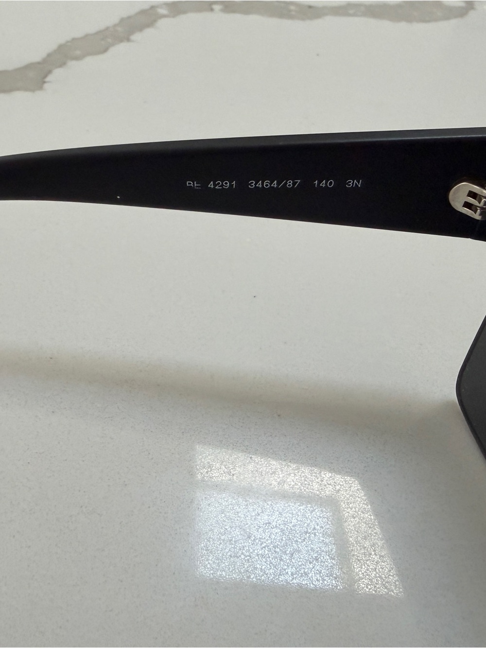 Burberry Black Shield Sunglasses with Matching Case - Picture 3 of 4
